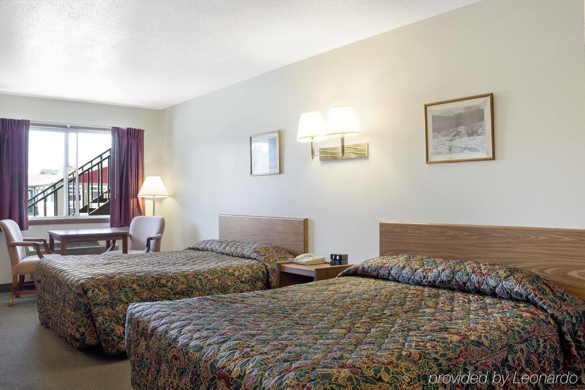 Rodeway Inn Pine River Bagian luar foto