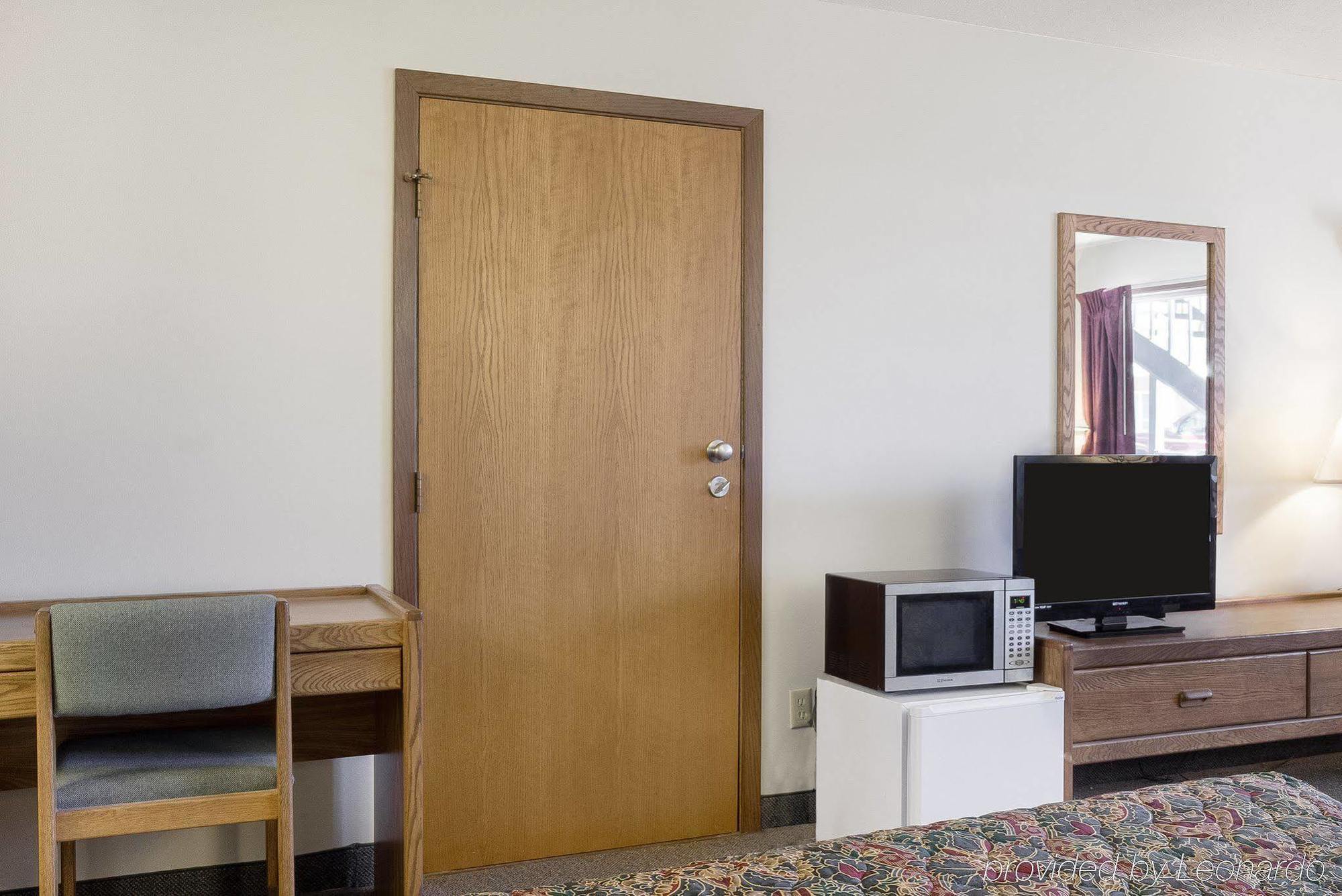 Rodeway Inn Pine River Bagian luar foto