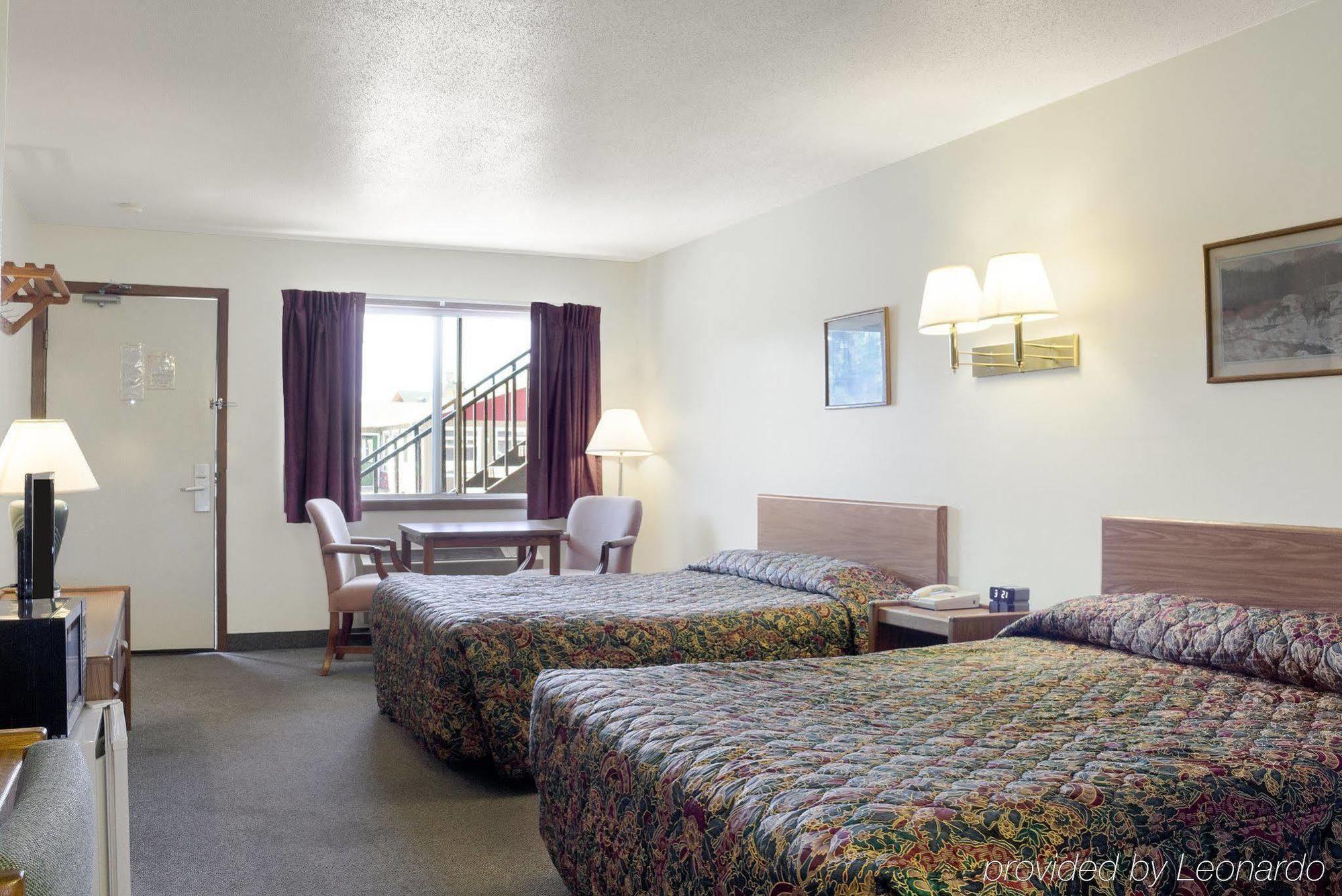 Rodeway Inn Pine River Bagian luar foto