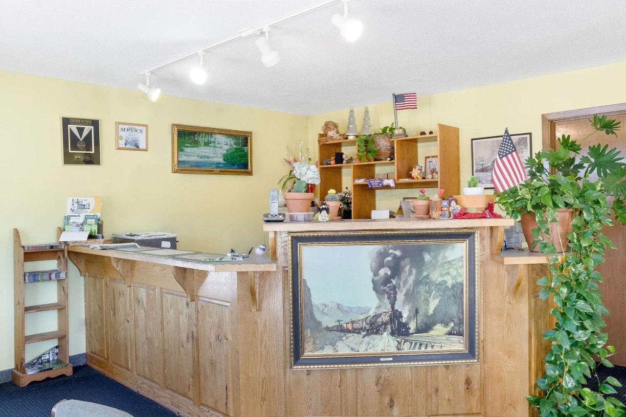 Rodeway Inn Pine River Bagian luar foto