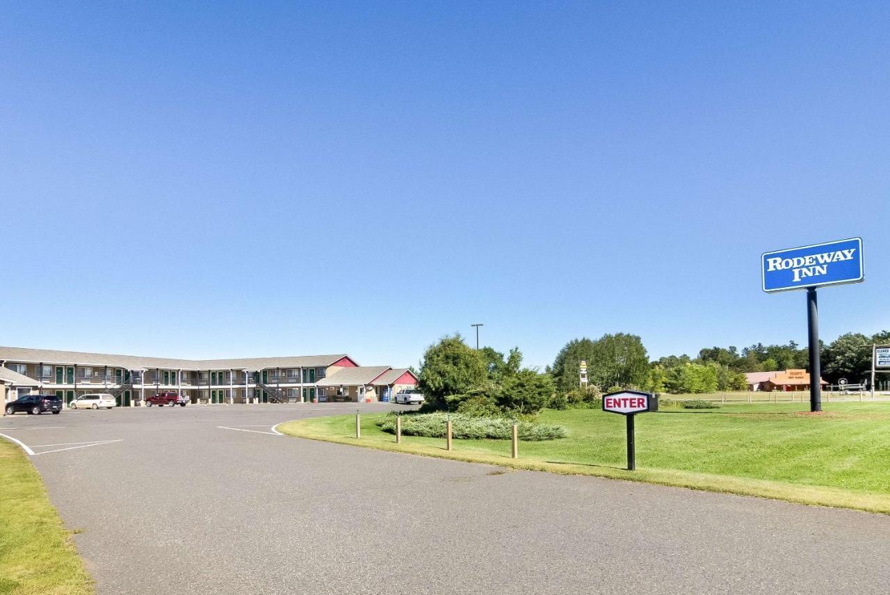 Rodeway Inn Pine River Bagian luar foto